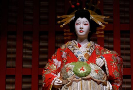 Kabuki Theatre - woman in red and white kimono